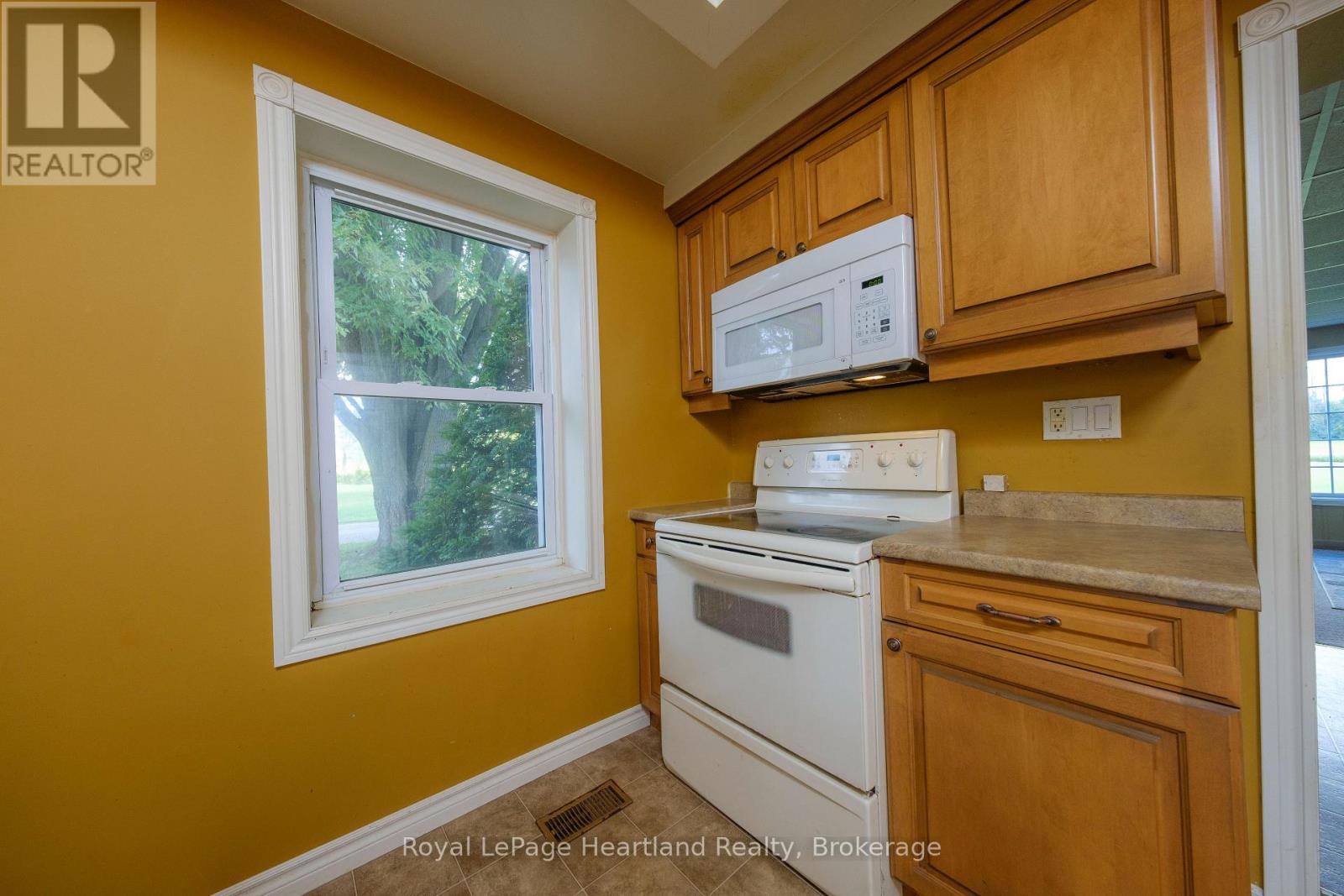 78 Bruce Rd 86, Huron-Kinloss, Ontario  N0G 2W0 - Photo 10 - X13730500