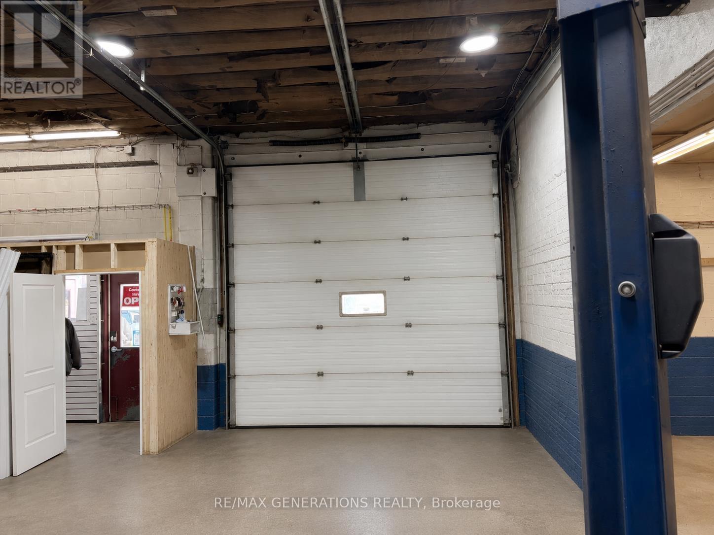 B - 815 Simpson Street, Thunder Bay, Ontario  P7C 3K3 - Photo 3 - X13250600