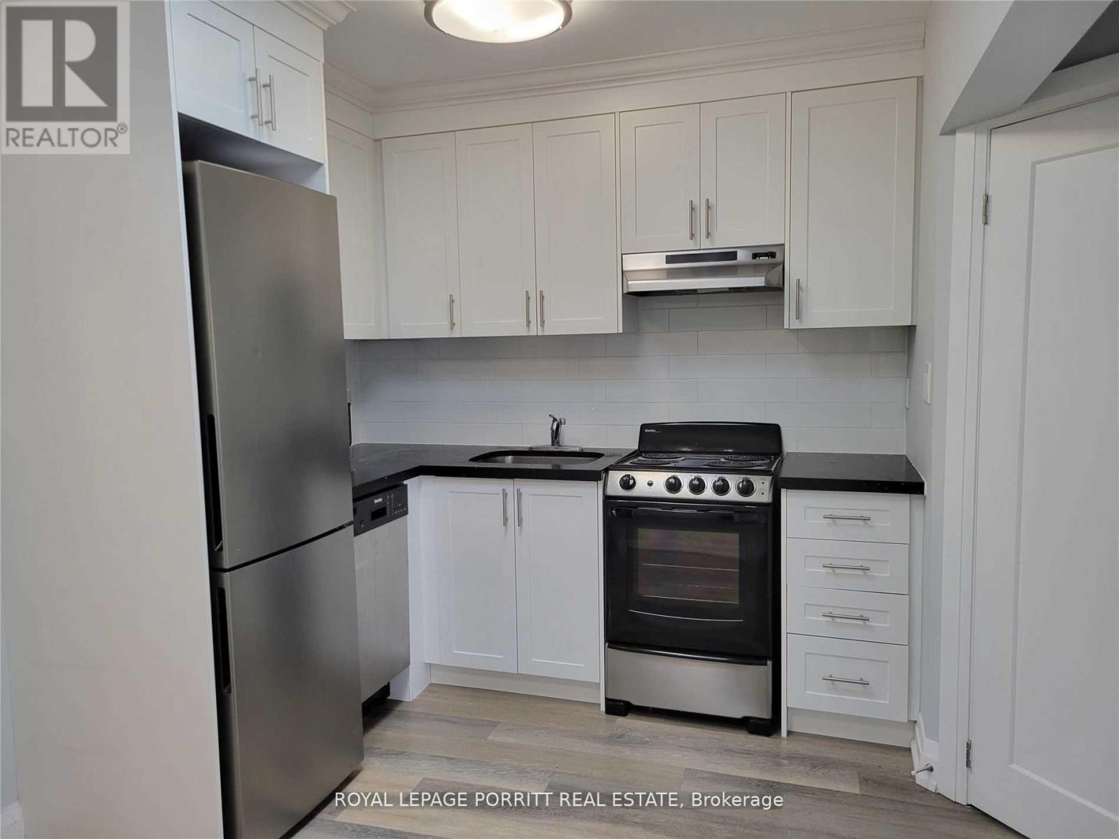 #3 - 3465 Lake Shore Boulevard W, Toronto, Ontario  M8W 1N2 - Photo 6 - W13730418