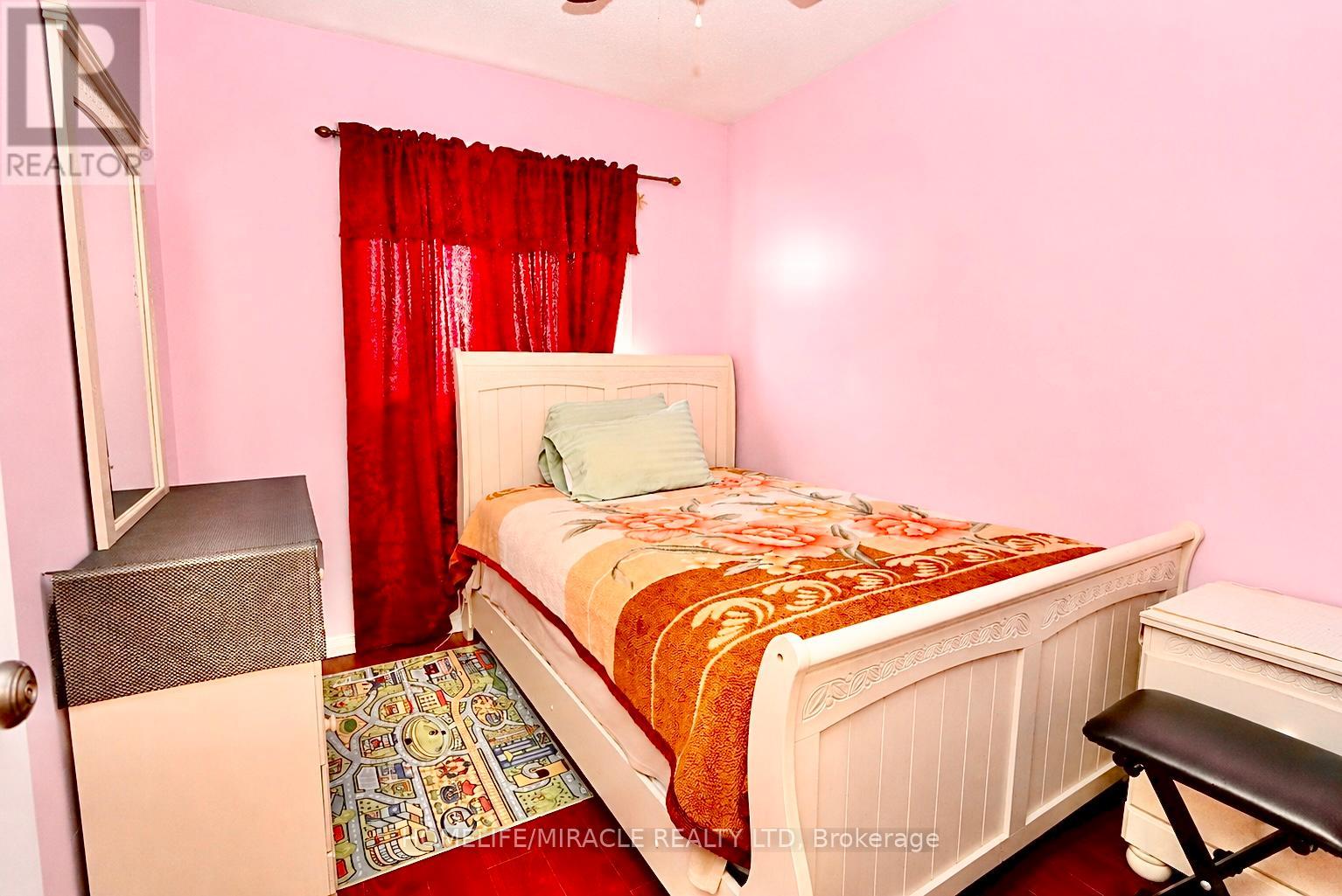 43 Caranci Crescent, Brampton, Ontario  L6P 1H3 - Photo 25 - W13730446