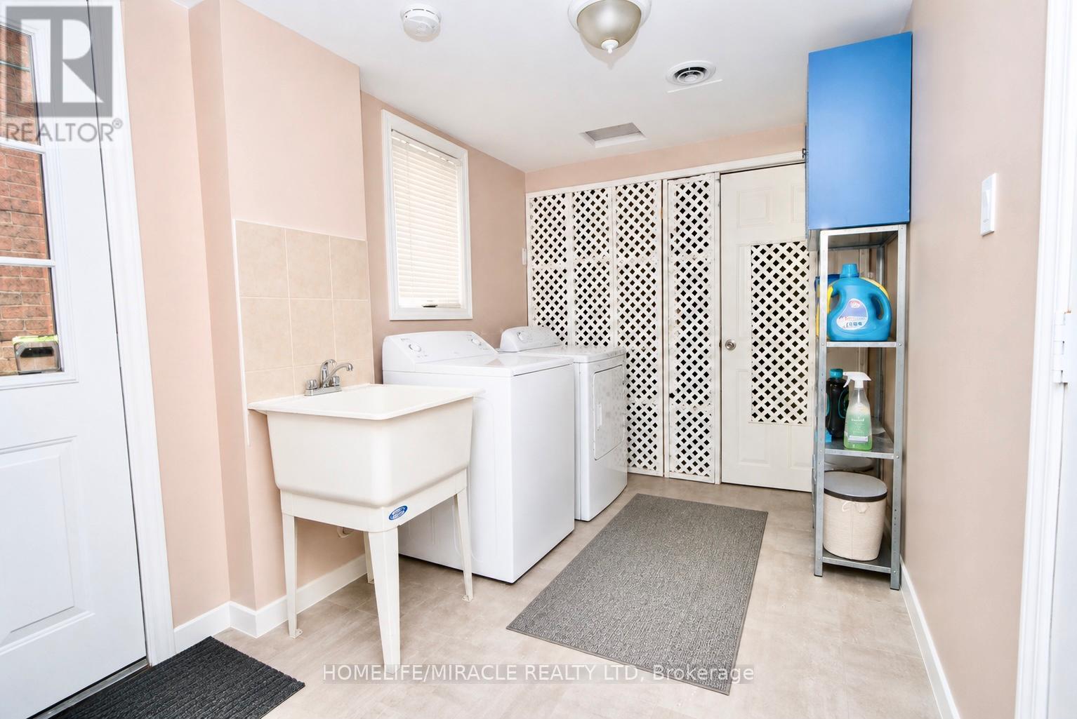 43 Caranci Crescent, Brampton, Ontario  L6P 1H3 - Photo 32 - W13730446
