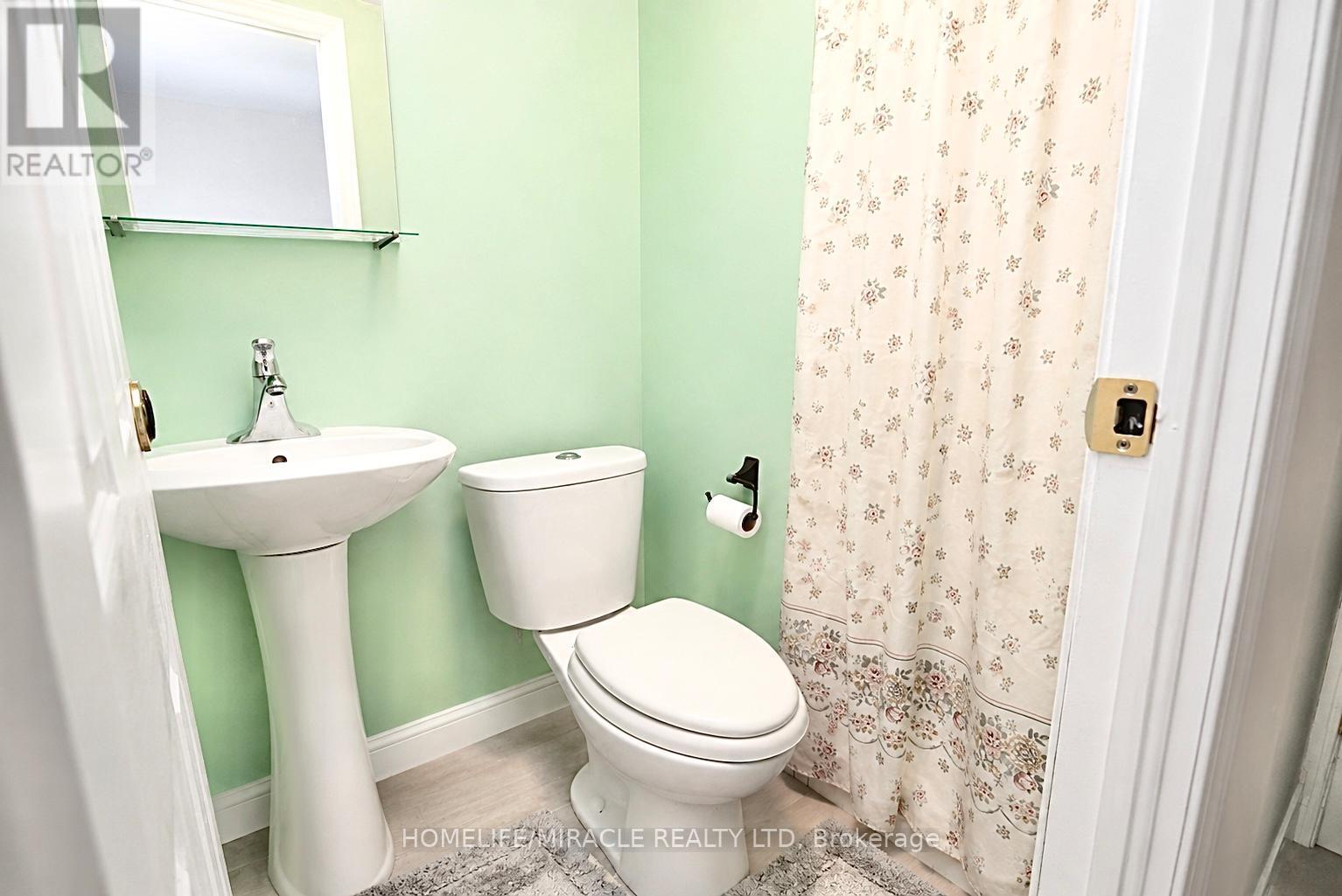 43 Caranci Crescent, Brampton, Ontario  L6P 1H3 - Photo 33 - W13730446