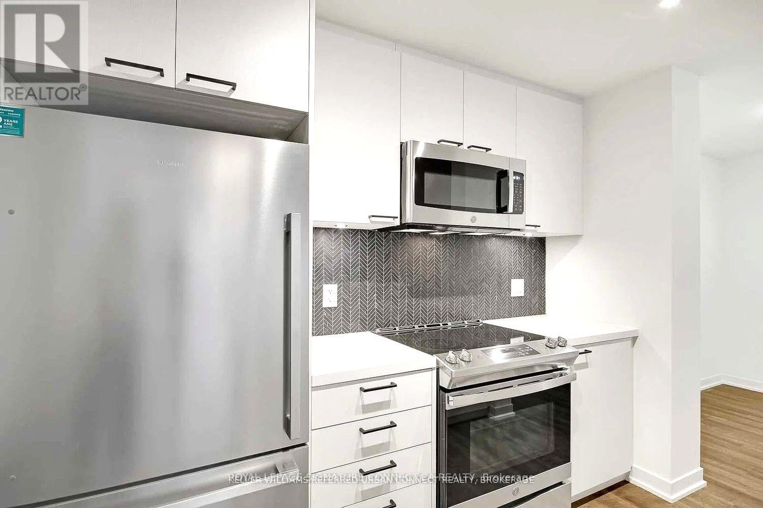 608 - 1808 St Clair Avenue W, Toronto, Ontario  M6N 0C1 - Photo 4 - W13730478