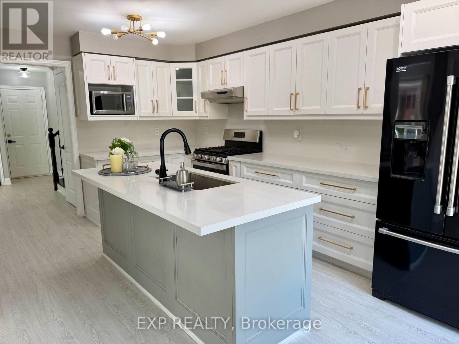 57 Humbershed Crescent, Caledon, Ontario  L7E 2X4 - Photo 8 - W13730502