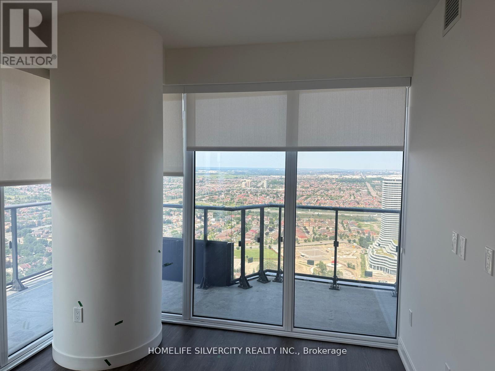 2702 - 448 Burnhamthorpe Road, Mississauga, Ontario  L5B 0R4 - Photo 4 - W13730576
