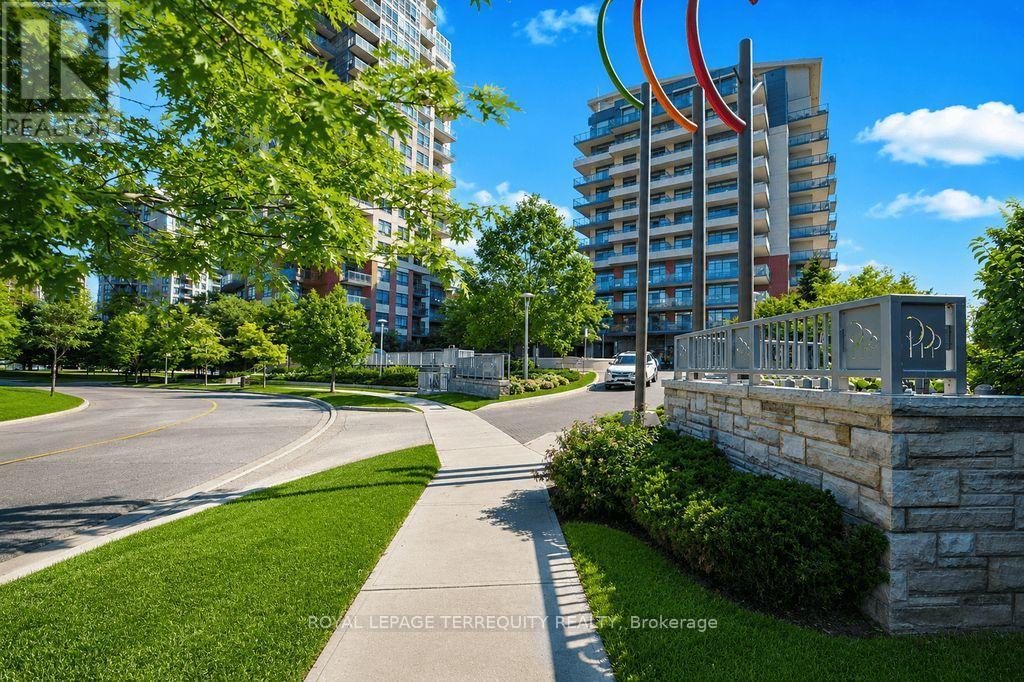 202 - 35 Fontenay Court, Toronto, Ontario  M9A 0E2 - Photo 2 - W13730590