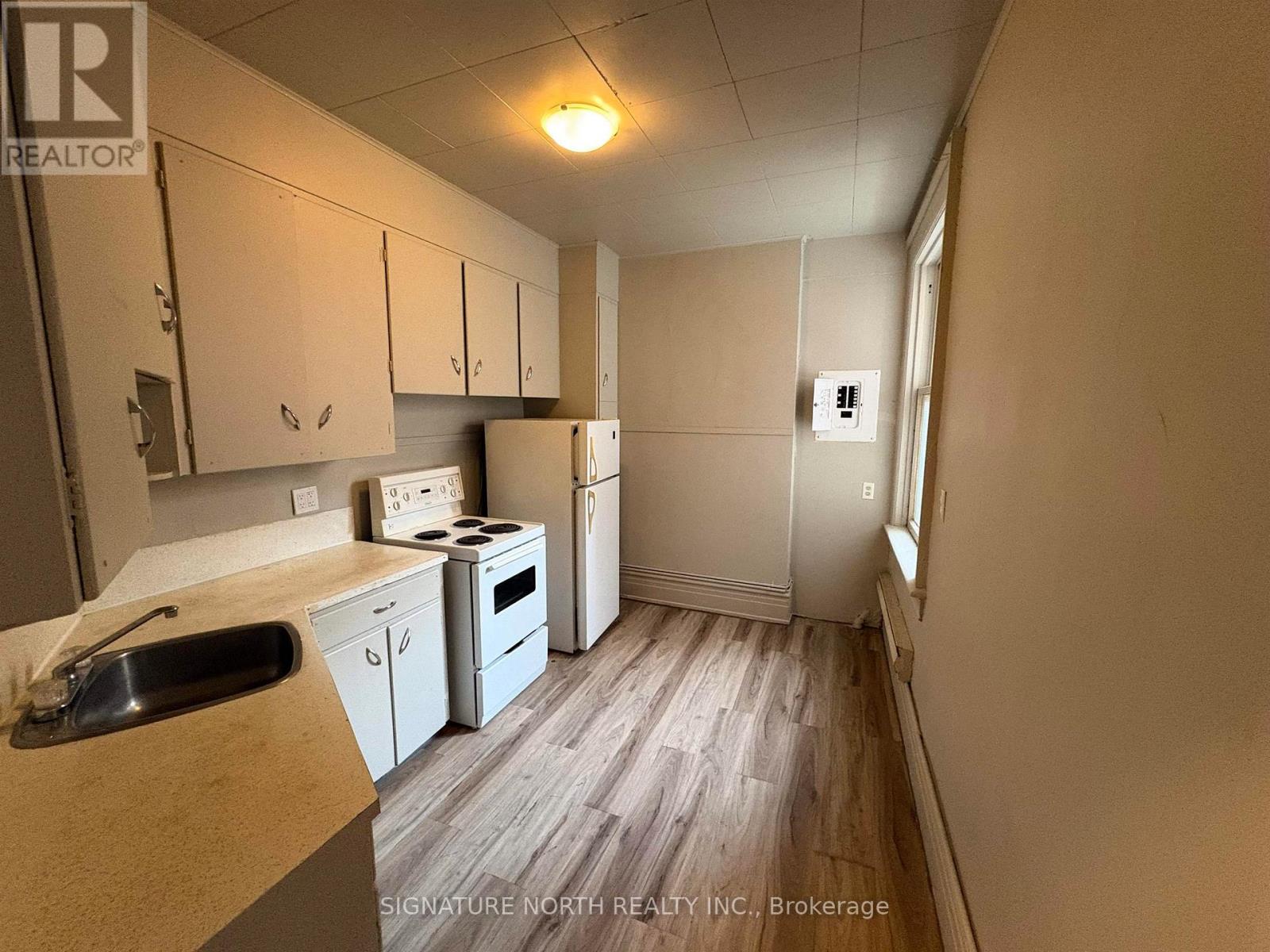 230 Brodie Street N, Thunder Bay, Ontario  P7C 3S5 - Photo 13 - X13250794