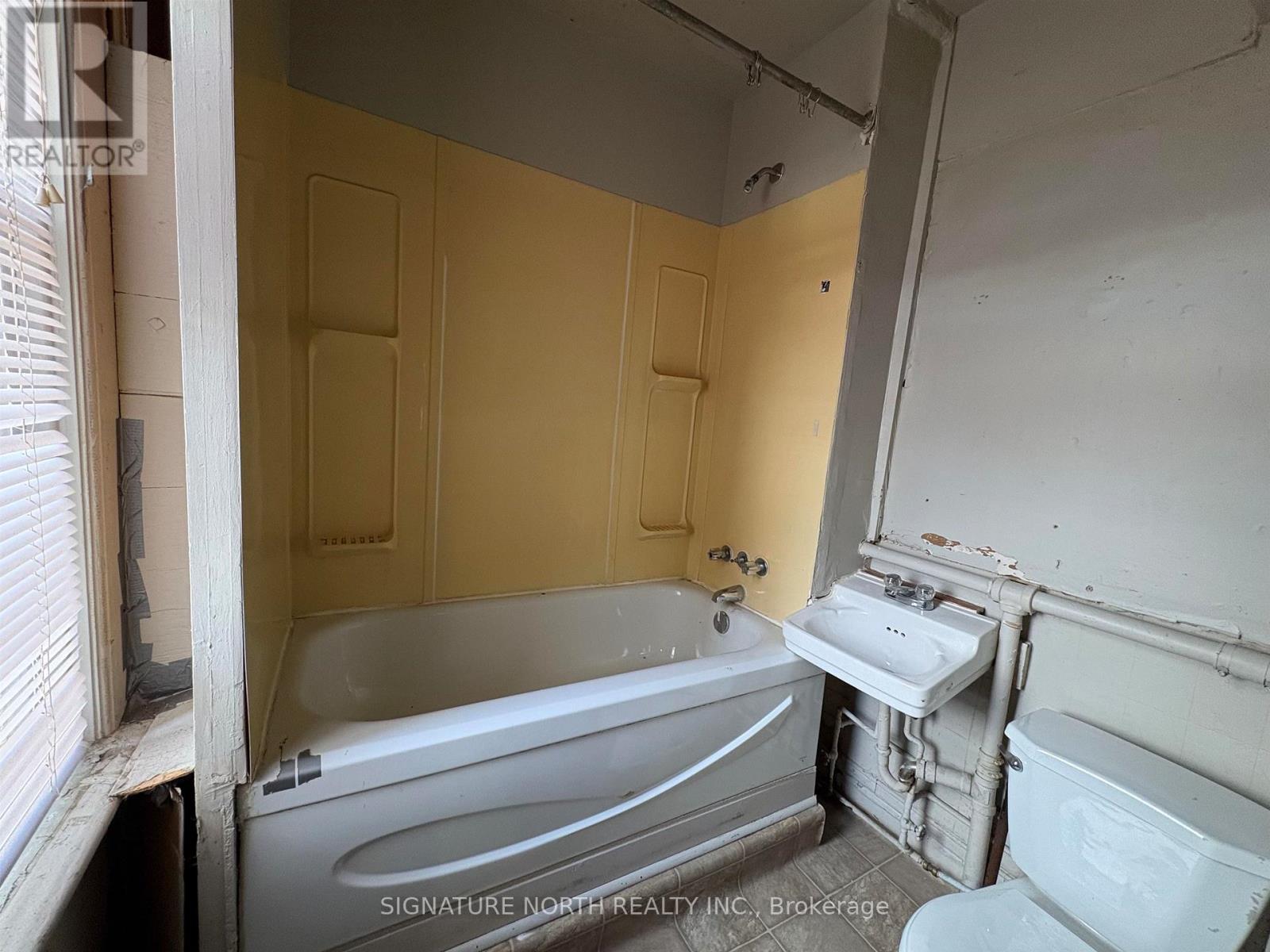 230 Brodie Street N, Thunder Bay, Ontario  P7C 3S5 - Photo 14 - X13250794
