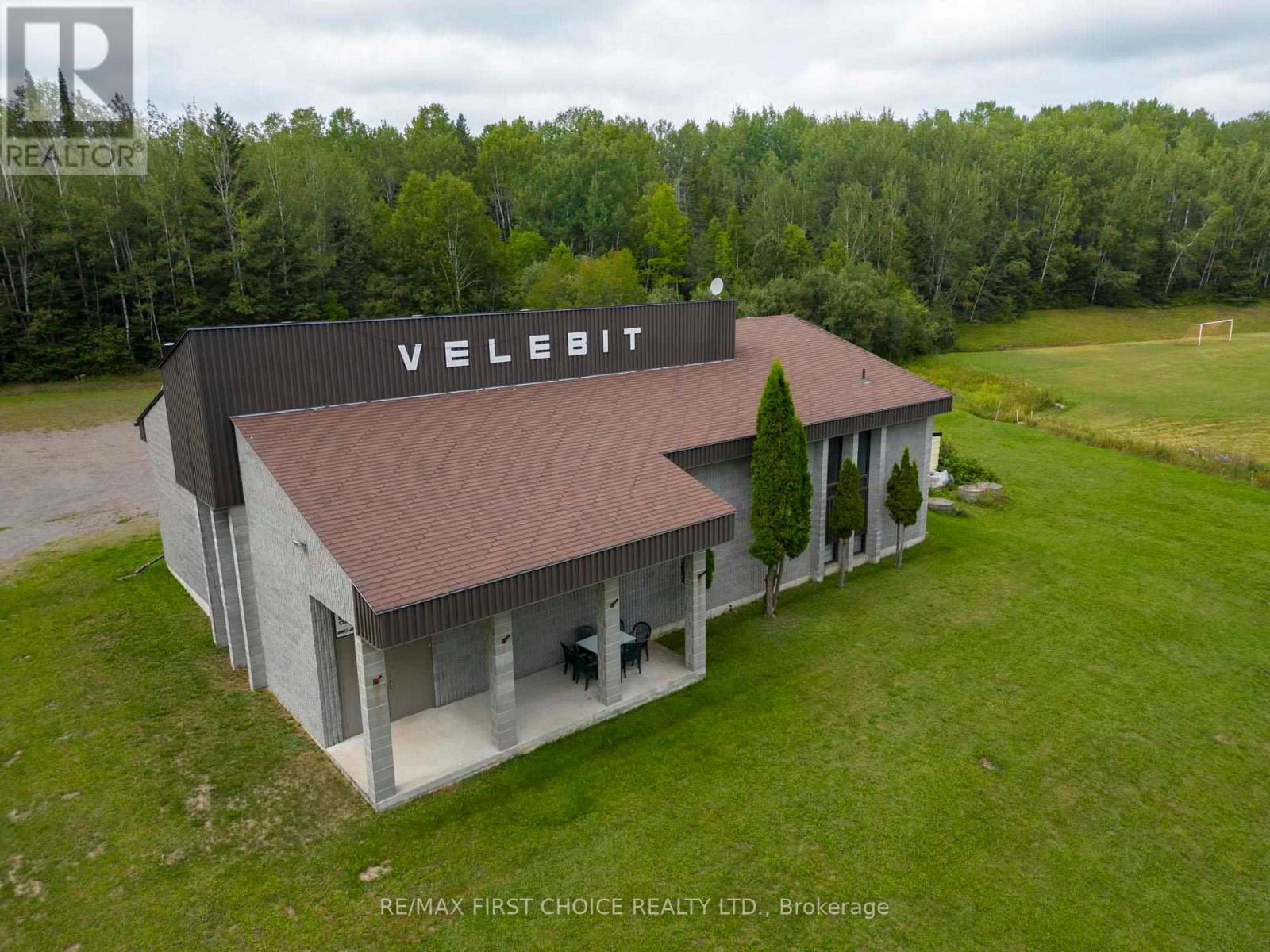 240 Alton Road, Thunder Bay, Ontario  P7G 2J7 - Photo 3 - X13250602