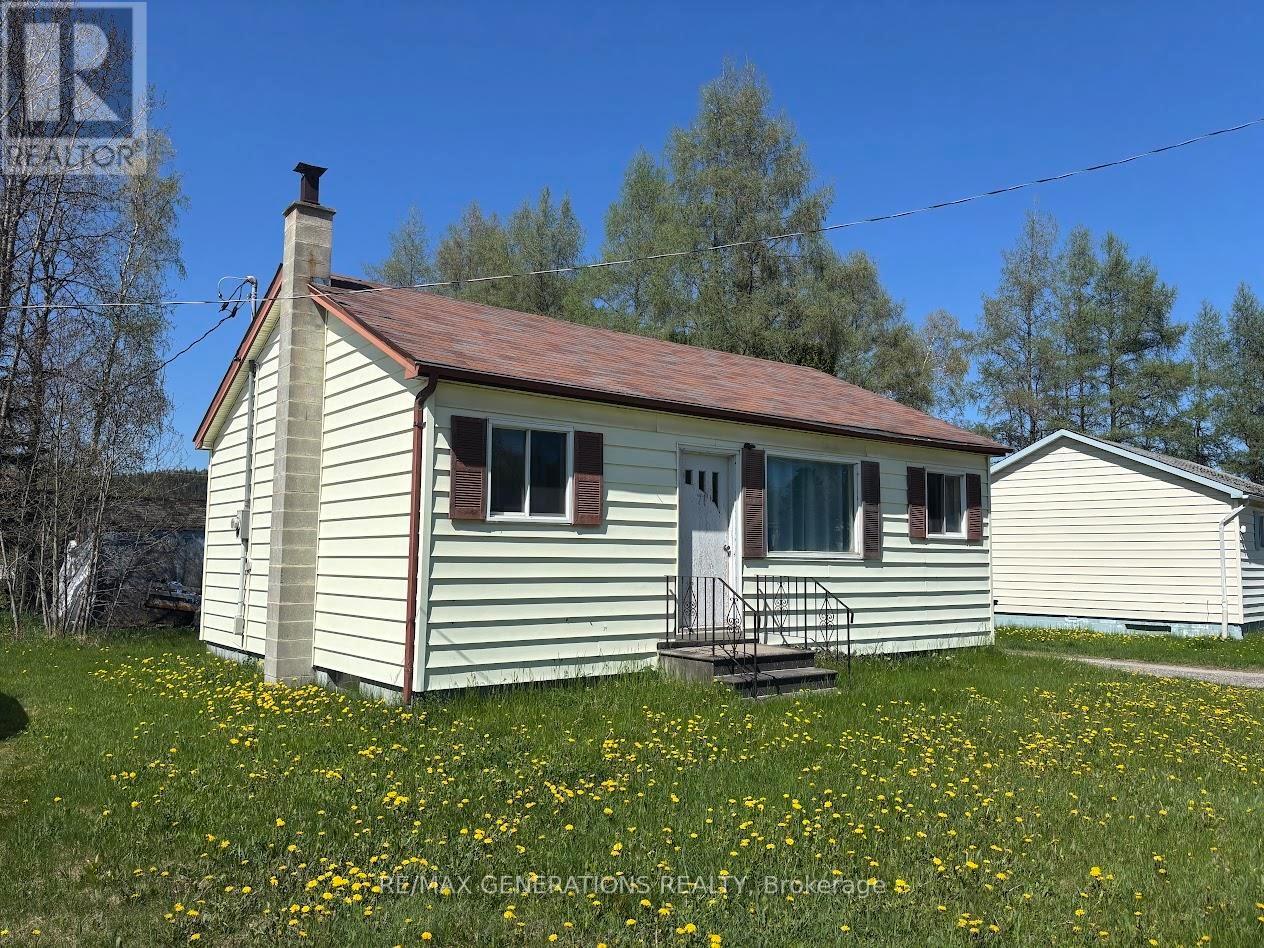 71 Manitou Road, Manitouwadge, Ontario  P0T 2C0 - Photo 1 - X13245132