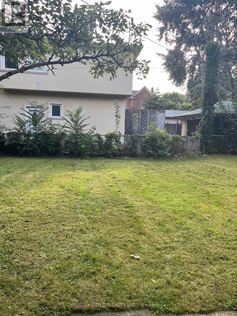 30 Moynes Avenue, Toronto, Ontario  M8Y 3B8 - Photo 22 - W13680938