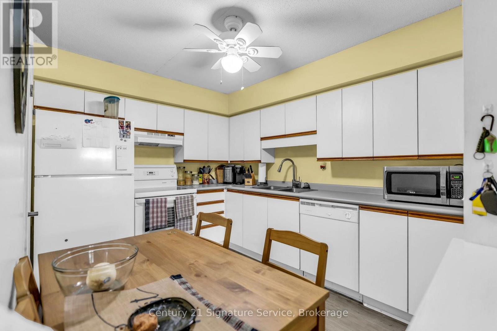202 - 50 Campbell Court, Stratford, Ontario  N5A 7T6 - Photo 9 - X13730542