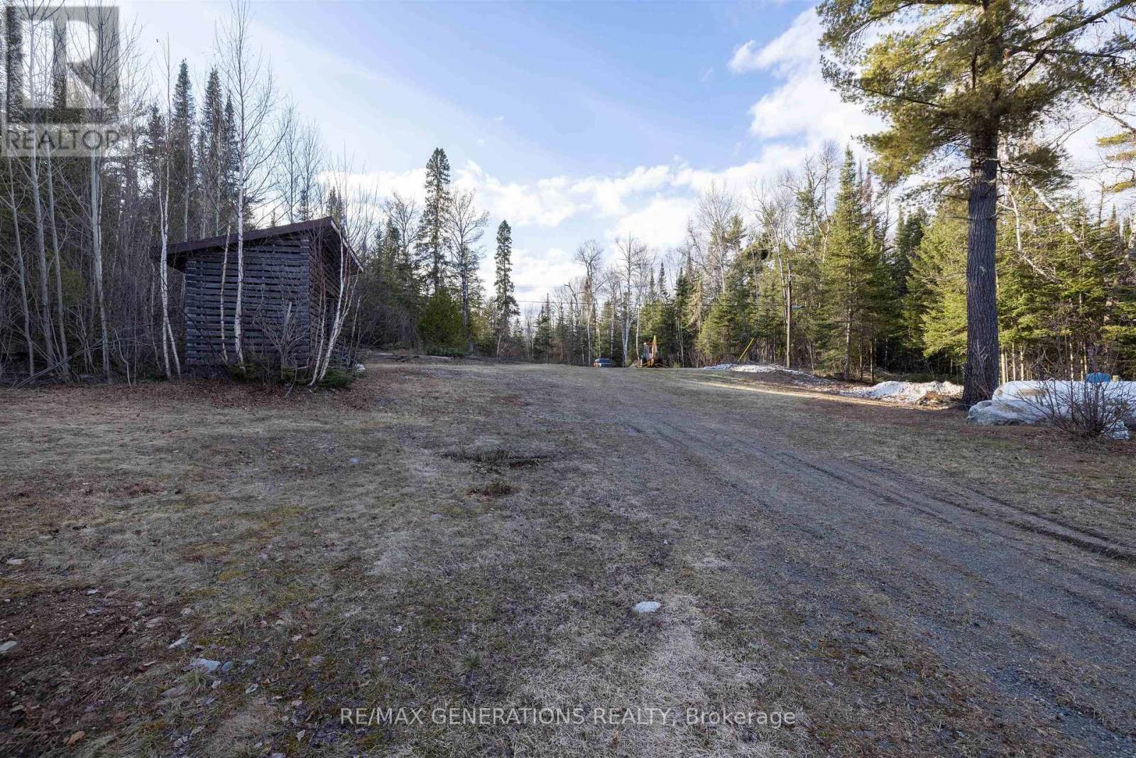 477 Highway 586, Thunder Bay Remote Area, Ontario  P0T 2T0 - Photo 40 - X13251124
