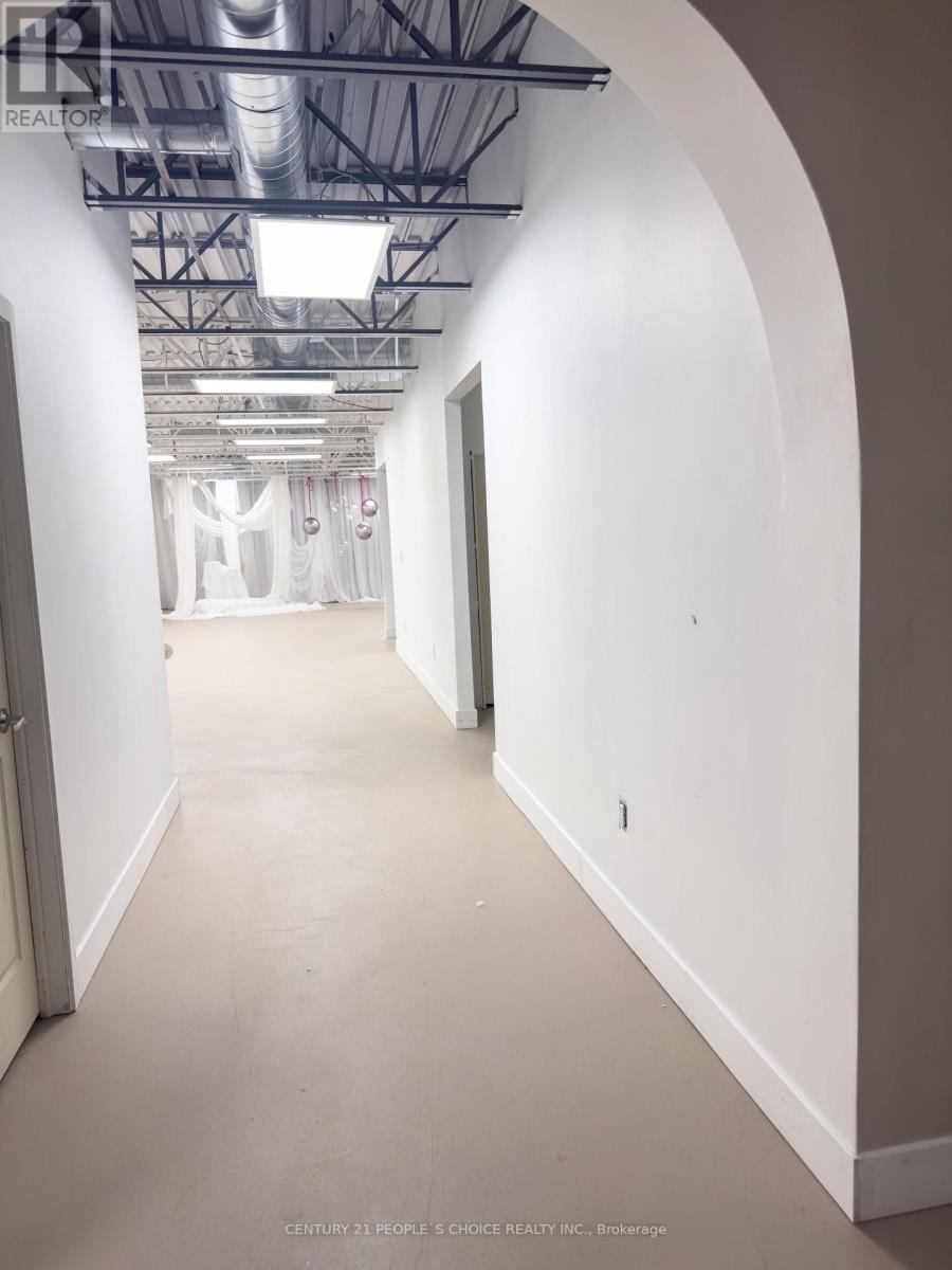 8 - 1185 Queensway E, Toronto, Ontario L4Y 1S1 - Photo 24 - W13716440