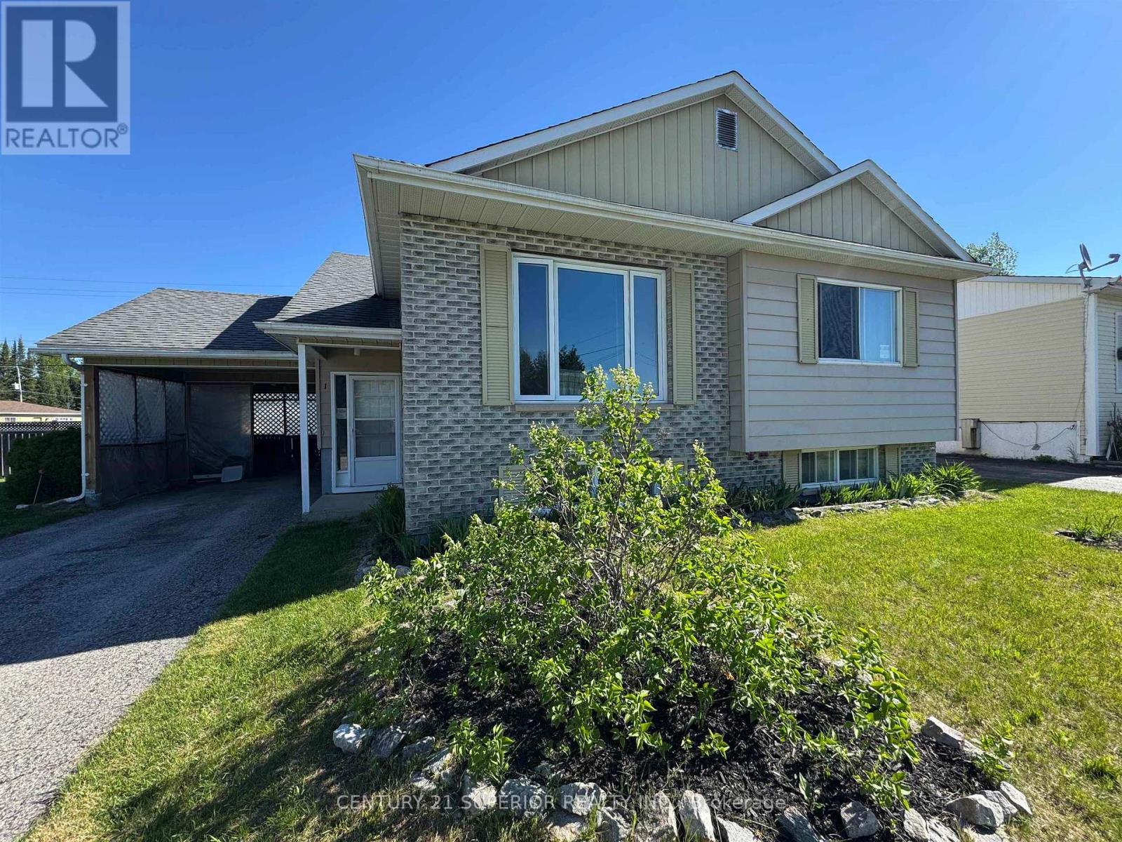1 Wendego Street, Manitouwadge, Ontario  P0T 2C0 - Photo 2 - X13251402