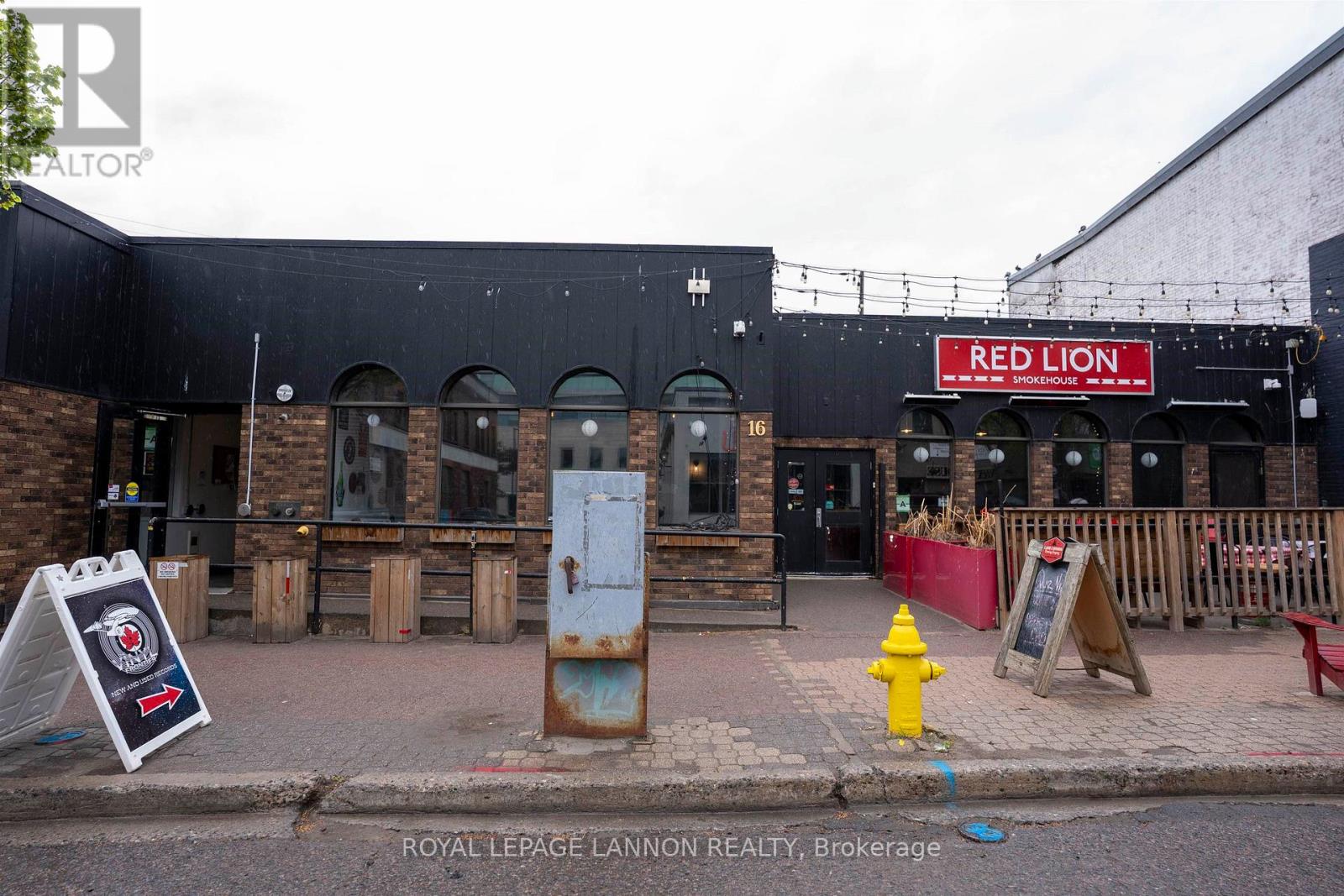 16 CUMBERLAND STREET S, Thunder Bay, Ontario