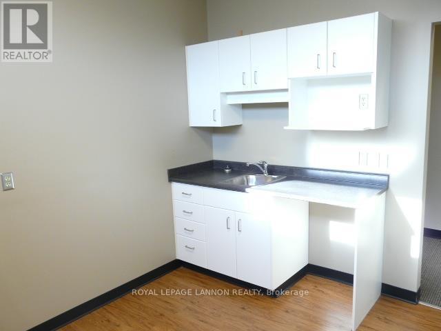 B - 947 Memorial Avenue, Thunder Bay, Ontario  P7B 4A1 - Photo 6 - X13256018