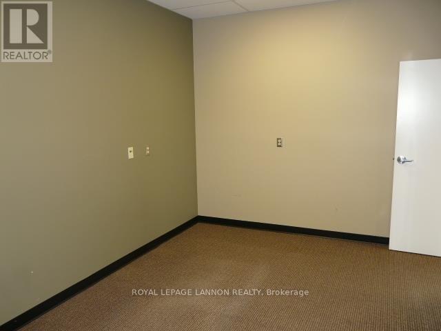 B - 947 Memorial Avenue, Thunder Bay, Ontario  P7B 4A1 - Photo 15 - X13256018