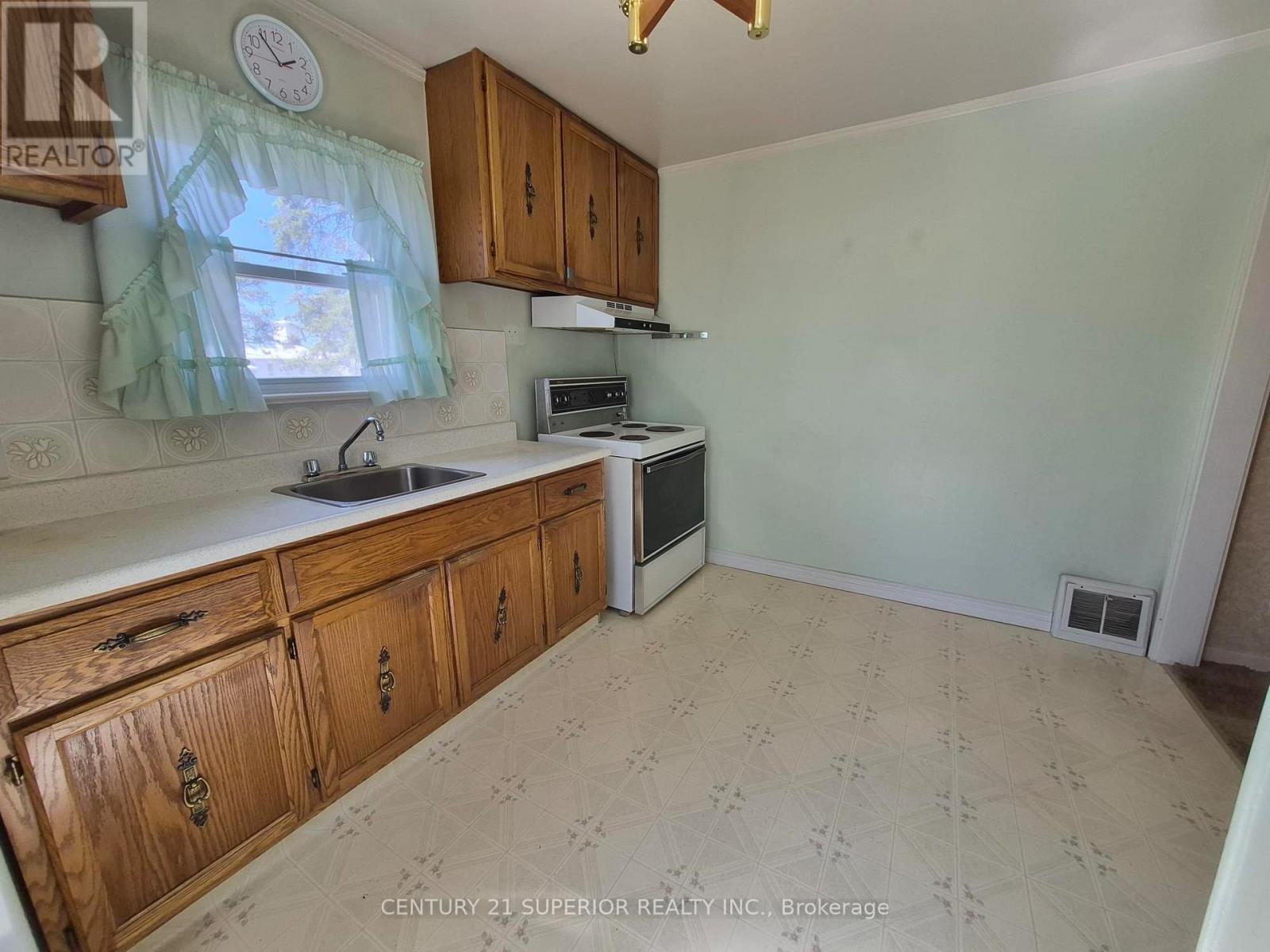 2 Laurier Ave, Terrace Bay, Ontario  P0T 2W0 - Photo 7 - X13250902