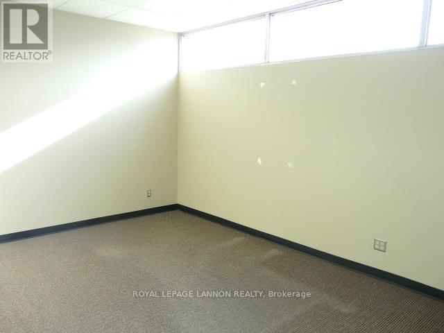 B - 947 Memorial Avenue, Thunder Bay, Ontario  P7B 4A1 - Photo 10 - X13256018