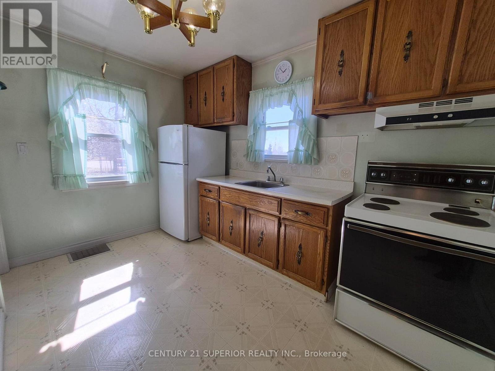 2 Laurier Ave, Terrace Bay, Ontario  P0T 2W0 - Photo 6 - X13250902