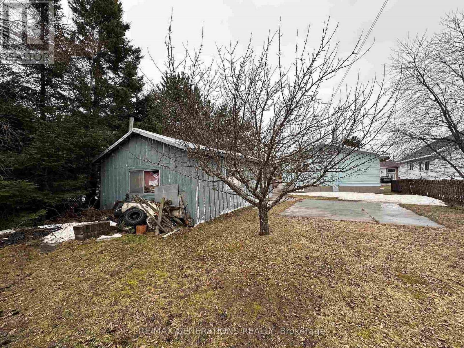 105 Columbia Street, Schreiber, Ontario  P0T 2S0 - Photo 5 - X13253072