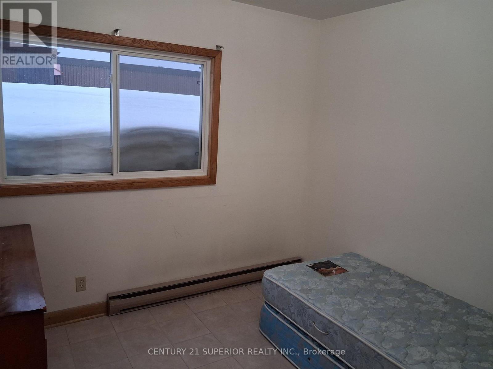 11 Simcoe Plaza, Terrace Bay, Ontario  P0T 2W0 - Photo 31 - X13245364