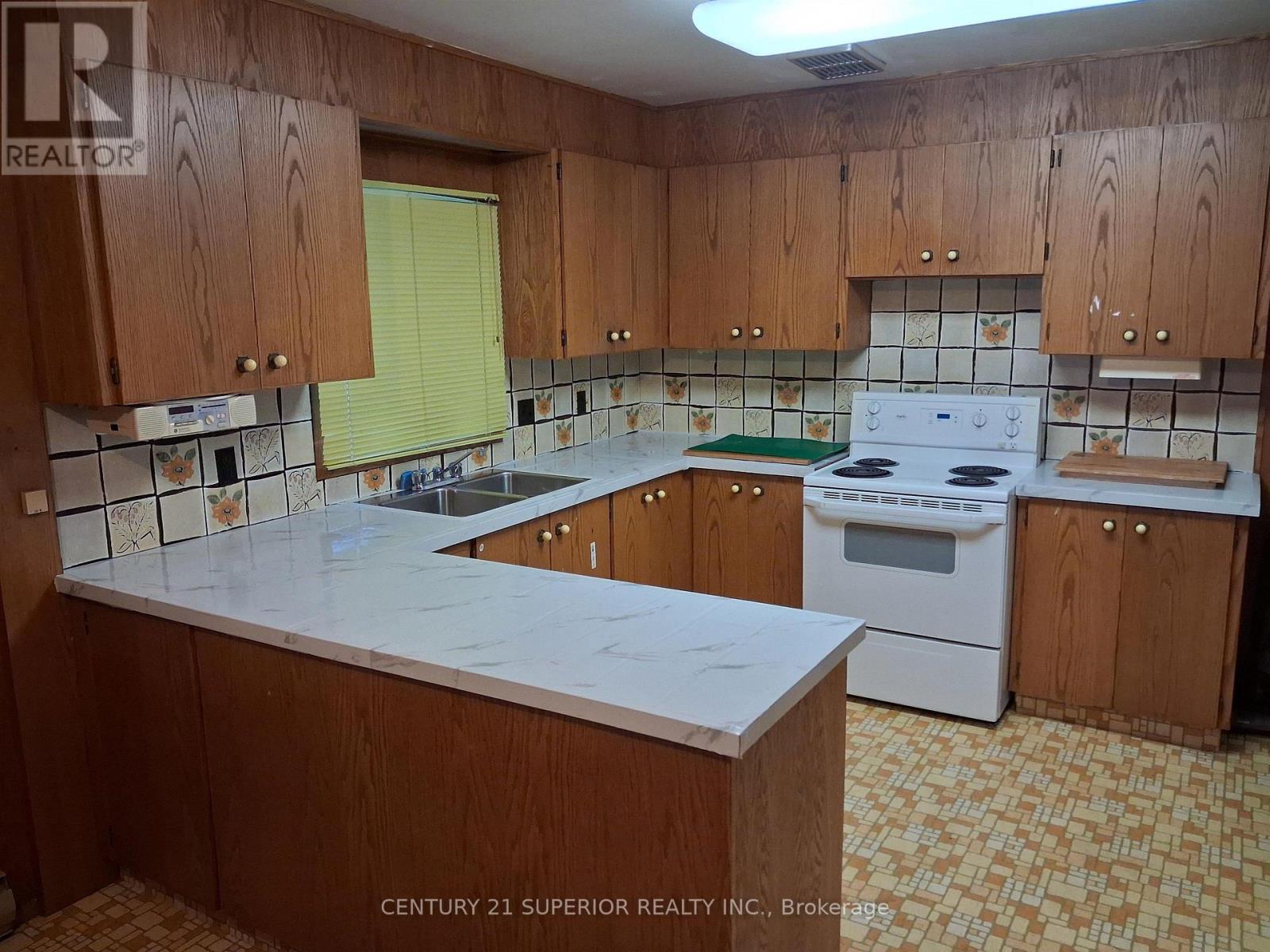 11 Simcoe Plaza, Terrace Bay, Ontario  P0T 2W0 - Photo 21 - X13245364