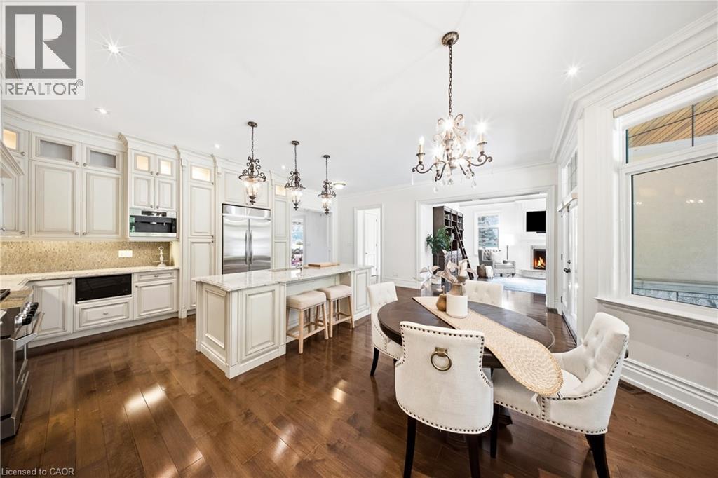 1098 Lakeshore Road W, Oakville, Ontario  L6L 1E9 - Photo 11 - 40842845