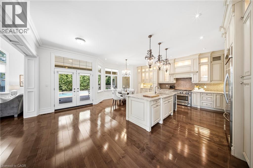 1098 Lakeshore Road W, Oakville, Ontario  L6L 1E9 - Photo 9 - 40842845