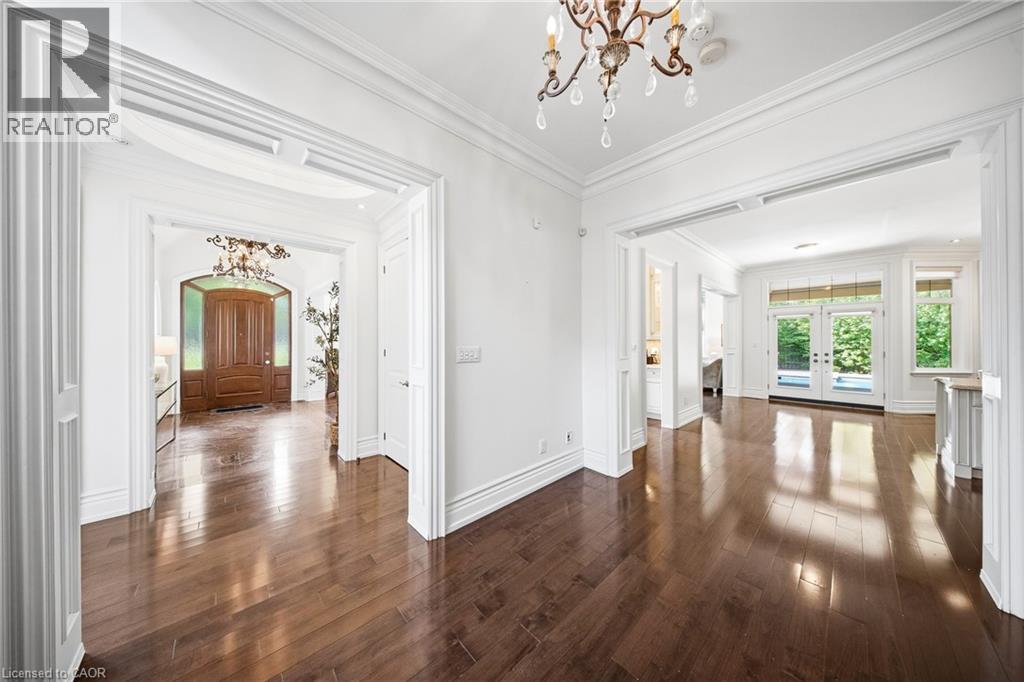 1098 Lakeshore Road W, Oakville, Ontario  L6L 1E9 - Photo 8 - 40842845