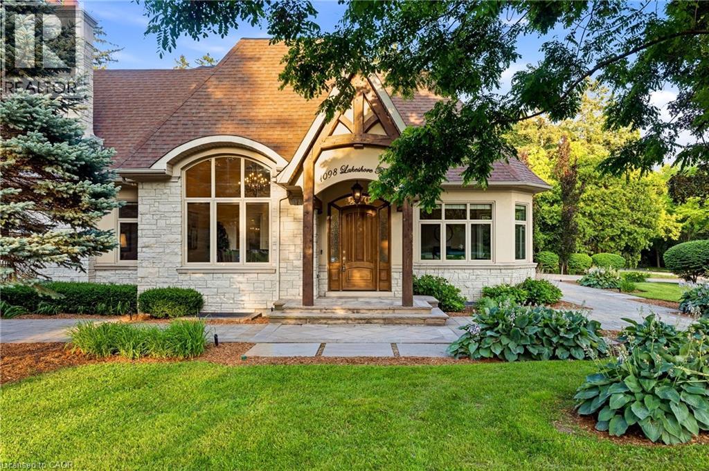 1098 Lakeshore Road W, Oakville, Ontario  L6L 1E9 - Photo 4 - 40842845