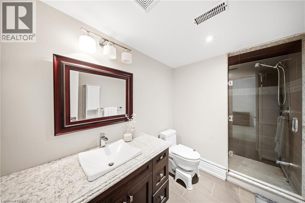 1098 Lakeshore Road W, Oakville, Ontario  L6L 1E9 - Photo 37 - 40842845