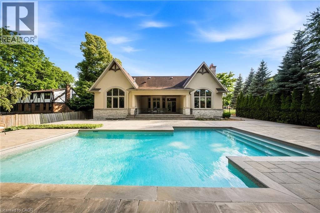 1098 Lakeshore Road W, Oakville, Ontario  L6L 1E9 - Photo 41 - 40842845