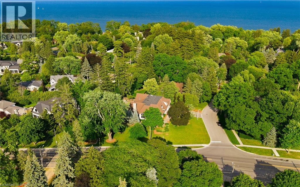 1098 Lakeshore Road W, Oakville, Ontario  L6L 1E9 - Photo 47 - 40842845