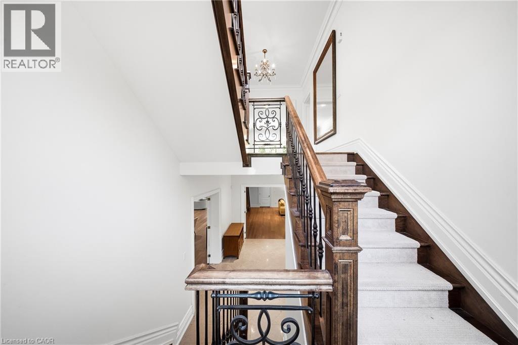 1098 Lakeshore Road W, Oakville, Ontario  L6L 1E9 - Photo 26 - 40842845
