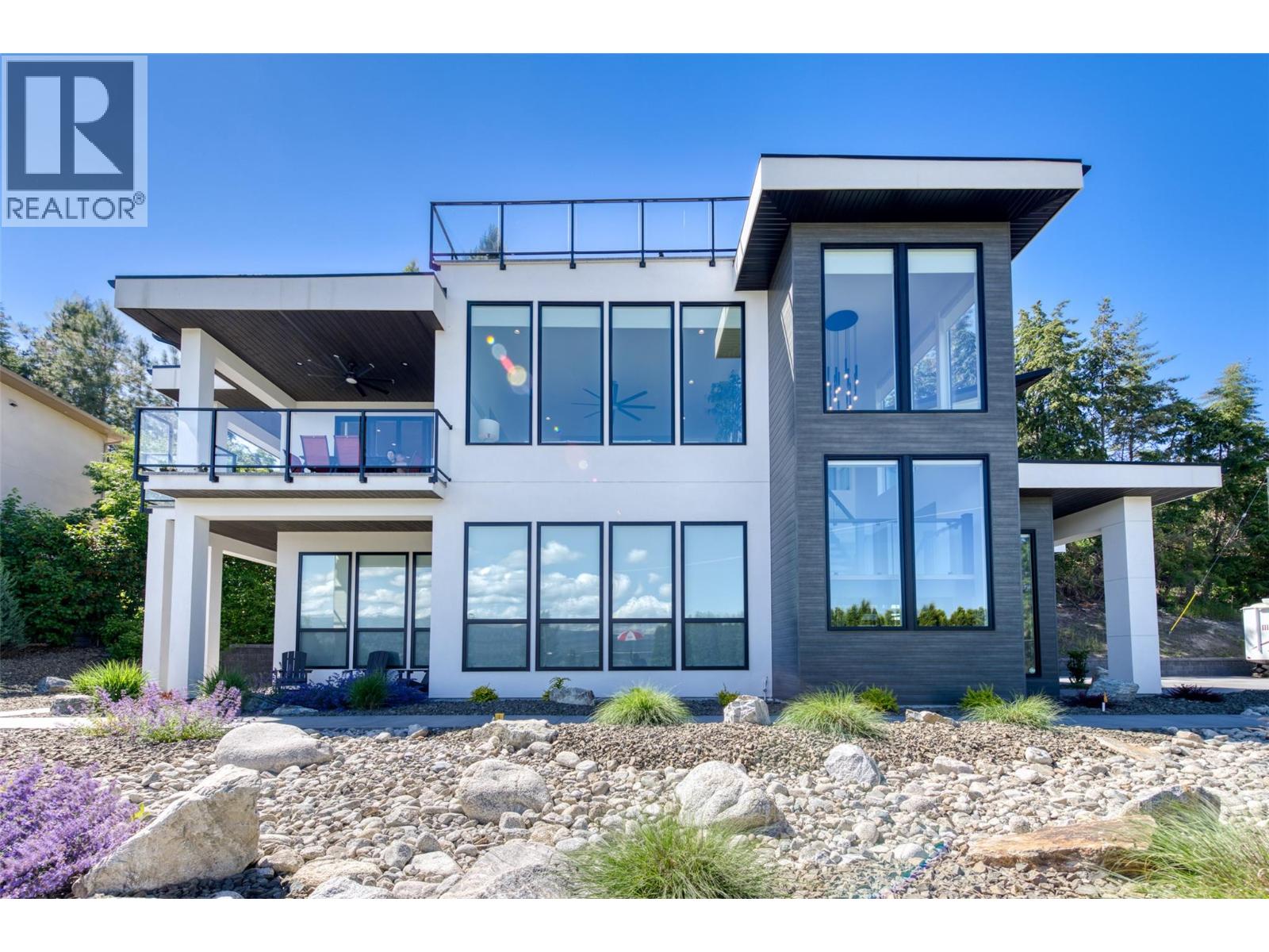 2672 Lakeridge Road, West Kelowna, British Columbia