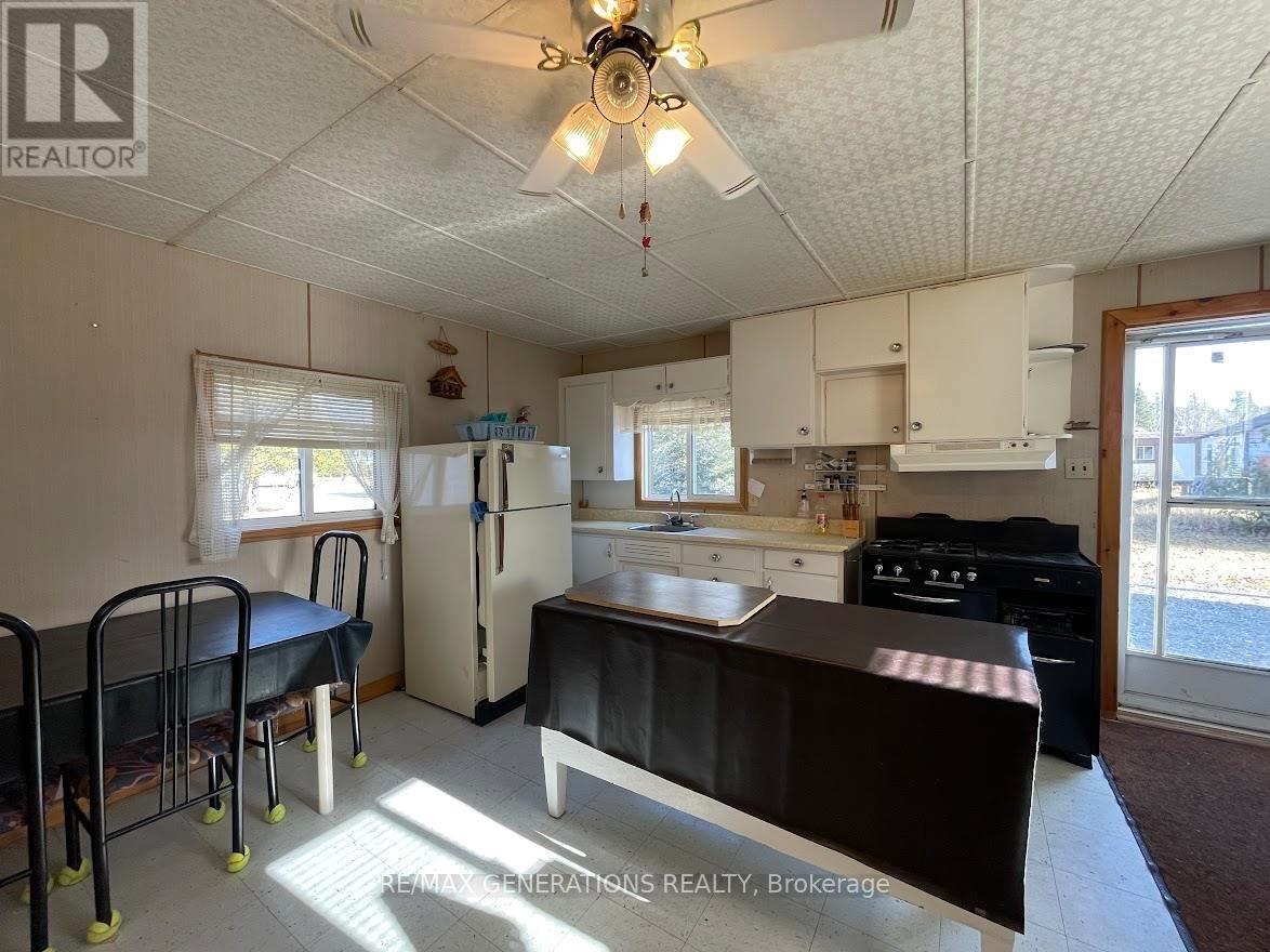 13 1st Street, Thunder Bay Remote Area, Ontario  P0T 2C0 - Photo 3 - X13259248
