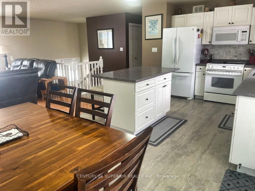 422 Birch Crescent, Greenstone, Ontario  P0T 2H0 - Photo 12 - X13244540