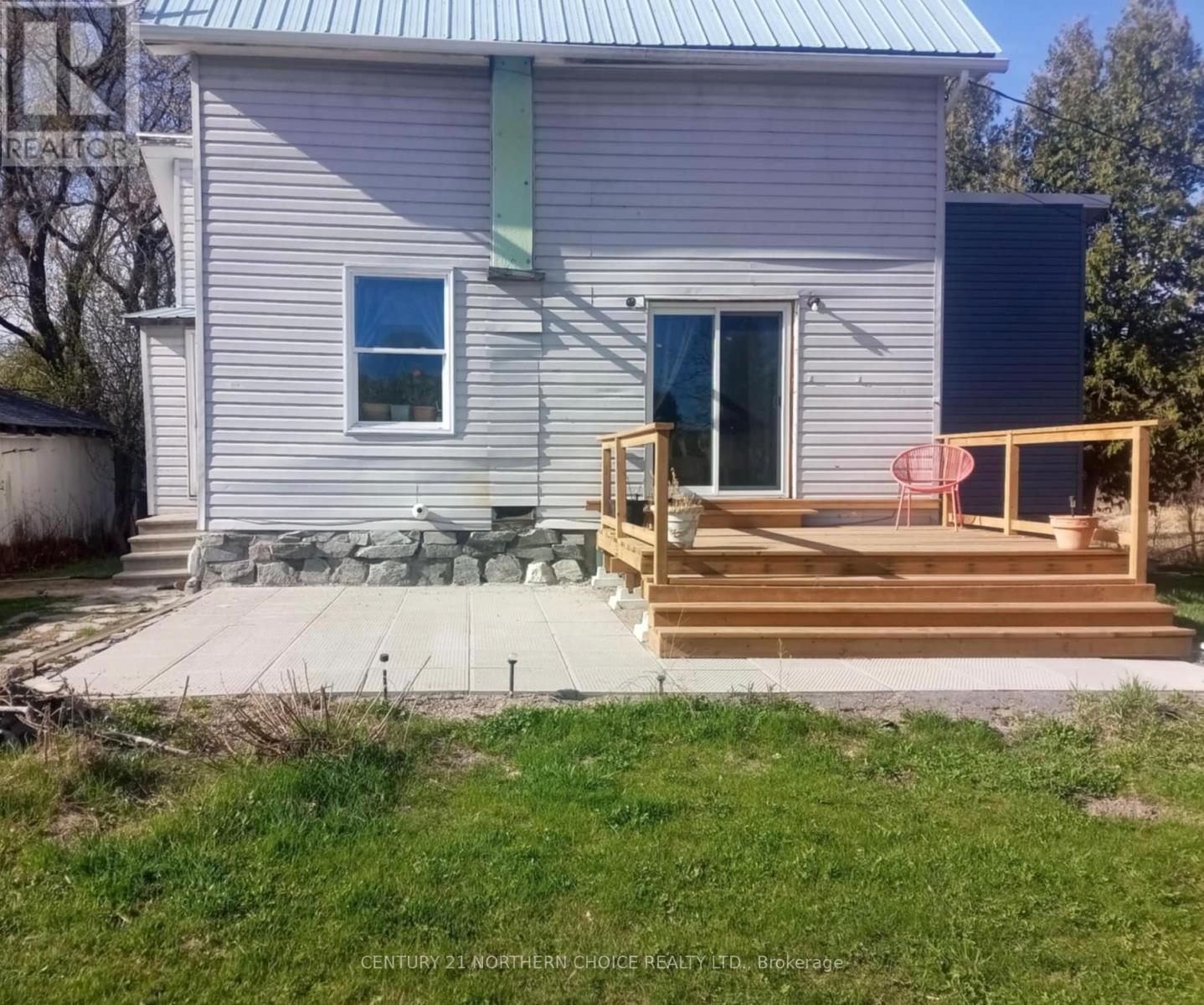 32 Martin Avenue, La Vallee, Ontario  P0W 1C0 - Photo 2 - X13250966