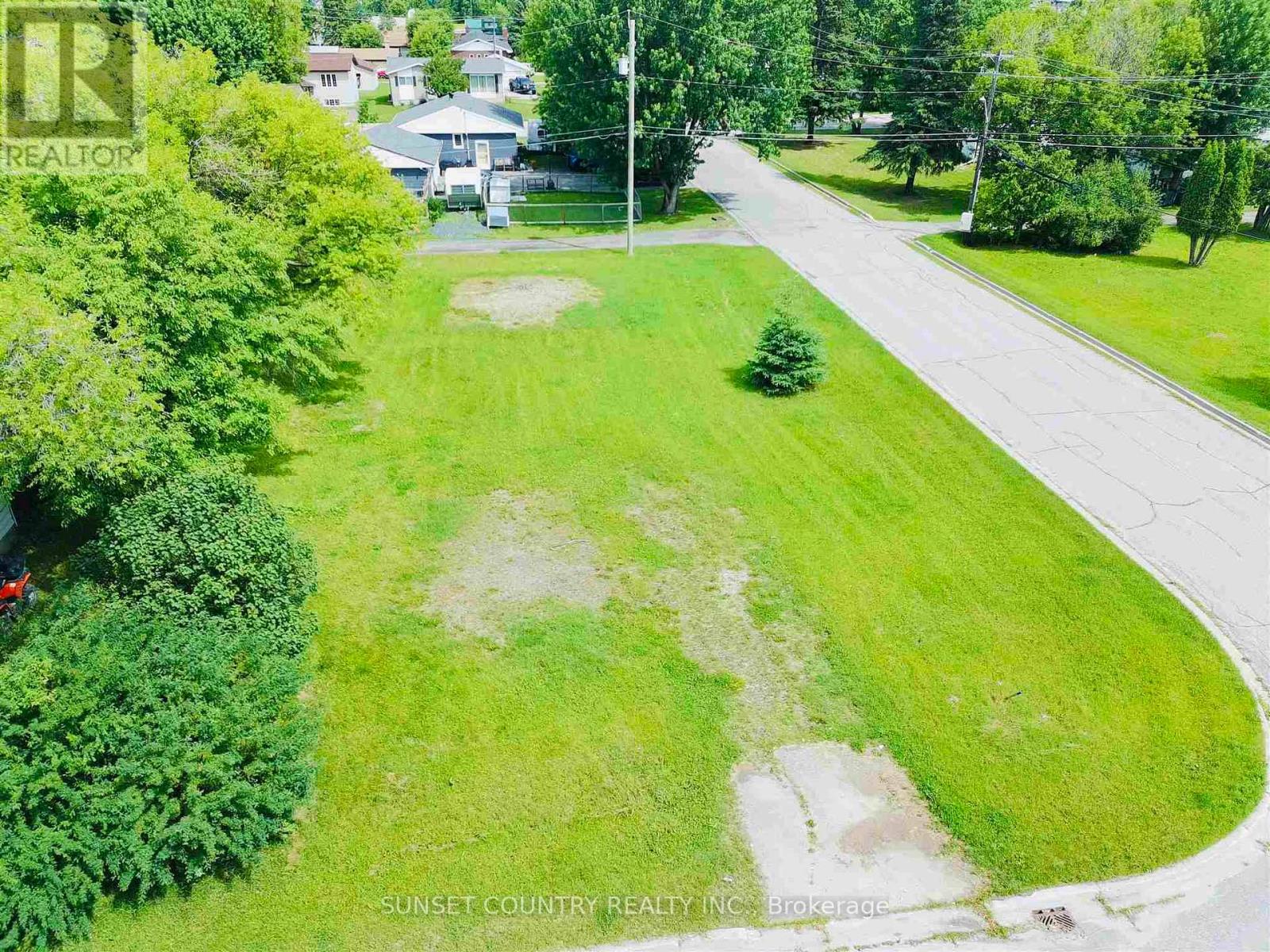 215 Florence Street, Dryden, Ontario  P8N 2R8 - Photo 2 - X13267392