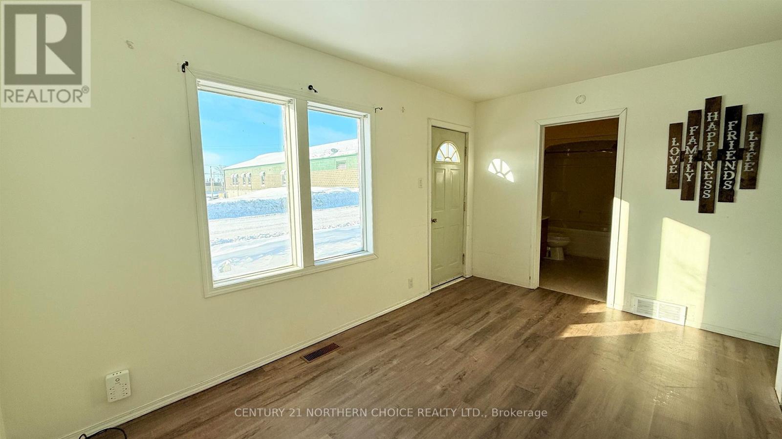 38 King Street, Sioux Lookout, Ontario  P8T 1E8 - Photo 3 - X13422096