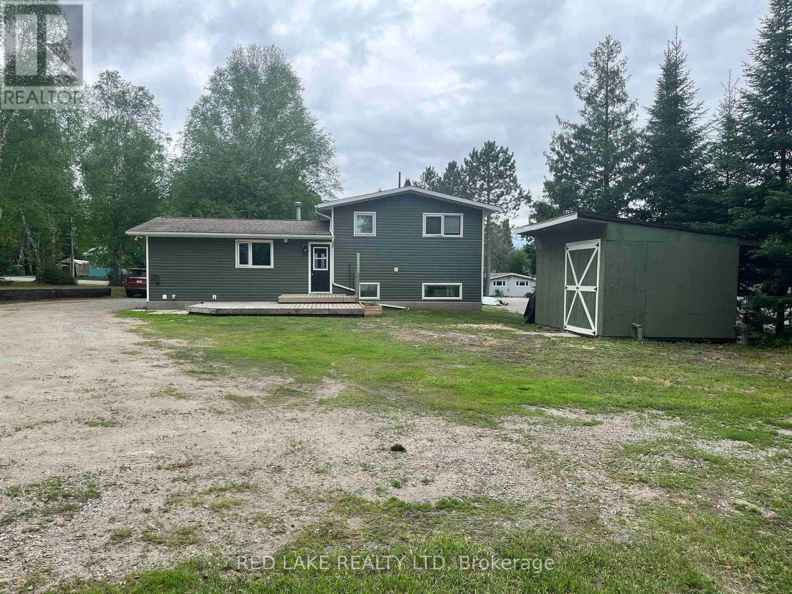 8 John Street, Ear Falls, Ontario  P0V 1T0 - Photo 4 - X13431168