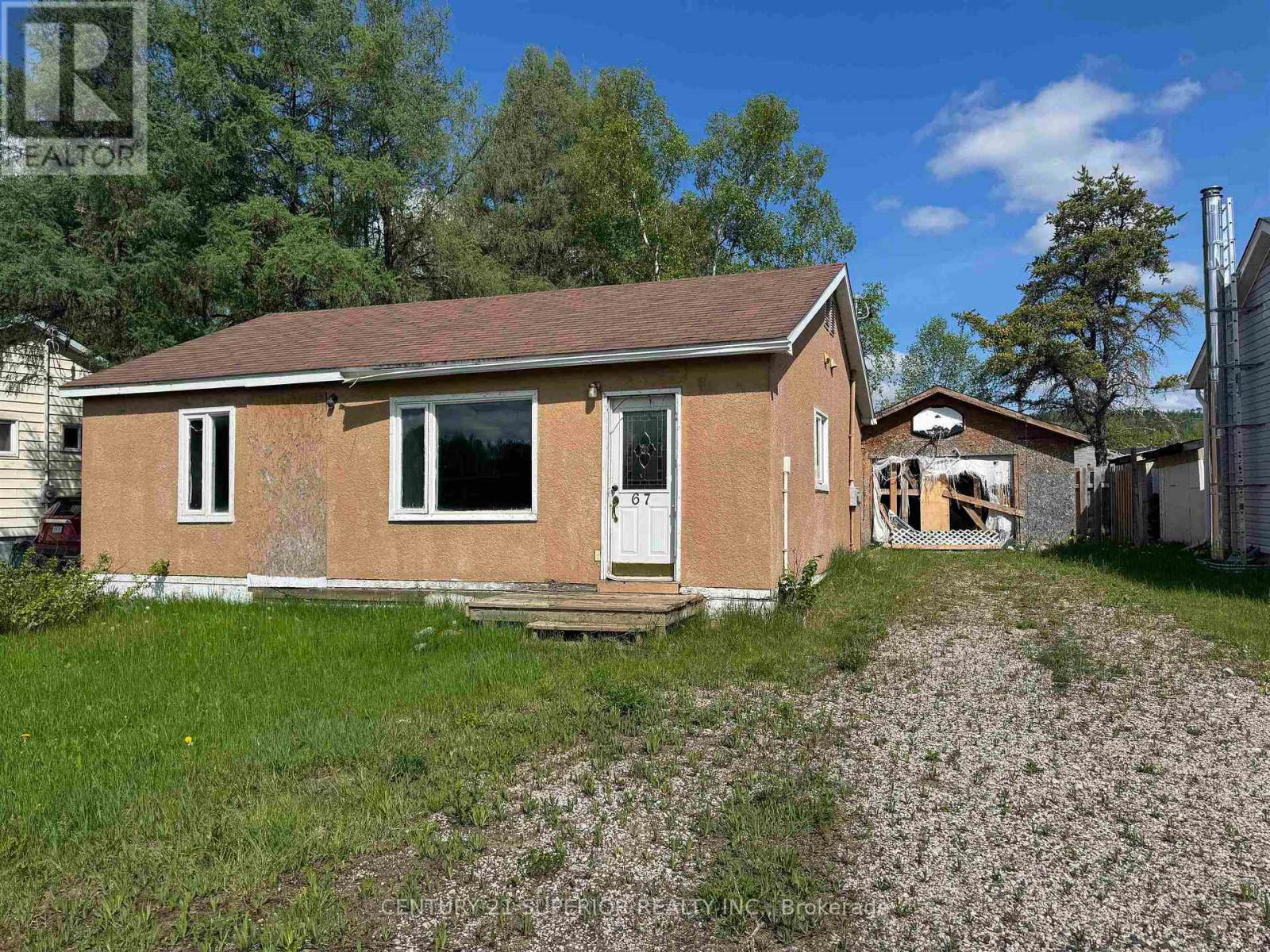 67 Manitou Road, Manitouwadge, Ontario  P0T 2C0 - Photo 3 - X13414600
