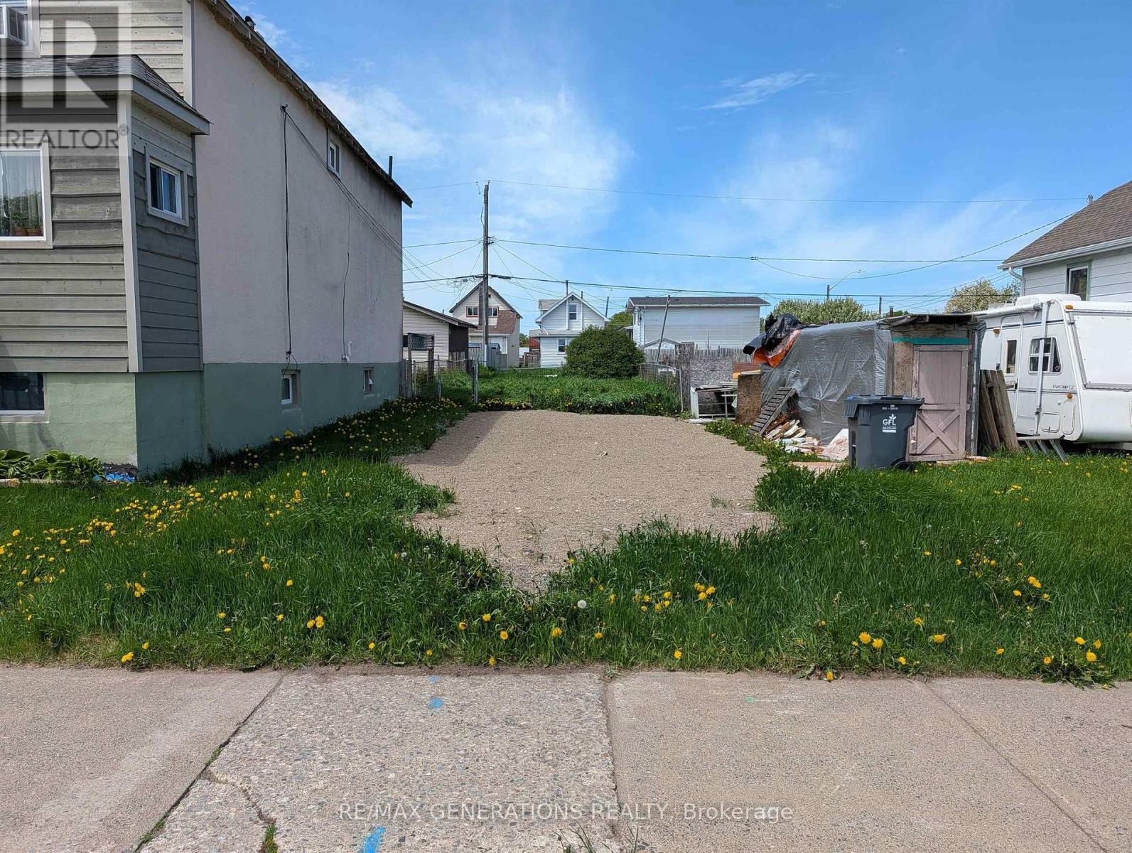 833 MCINTOSH STREET, Thunder Bay, Ontario