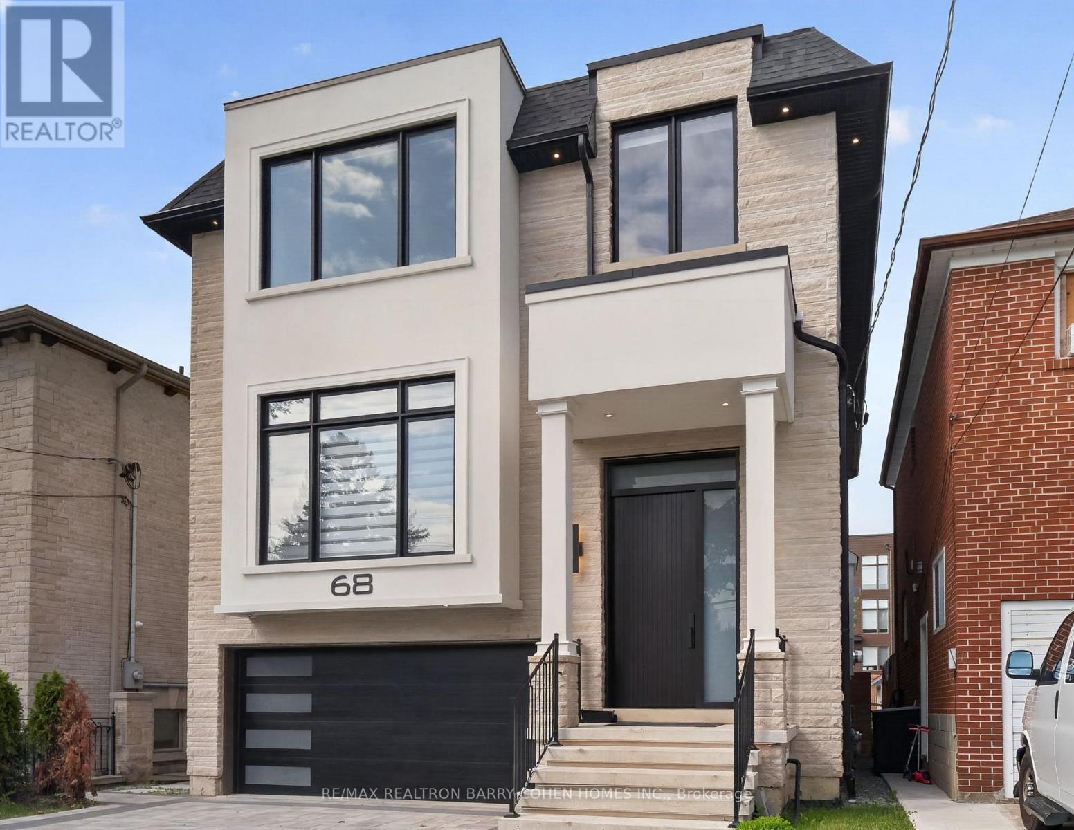 68 LYNNHAVEN ROAD, Toronto, Ontario