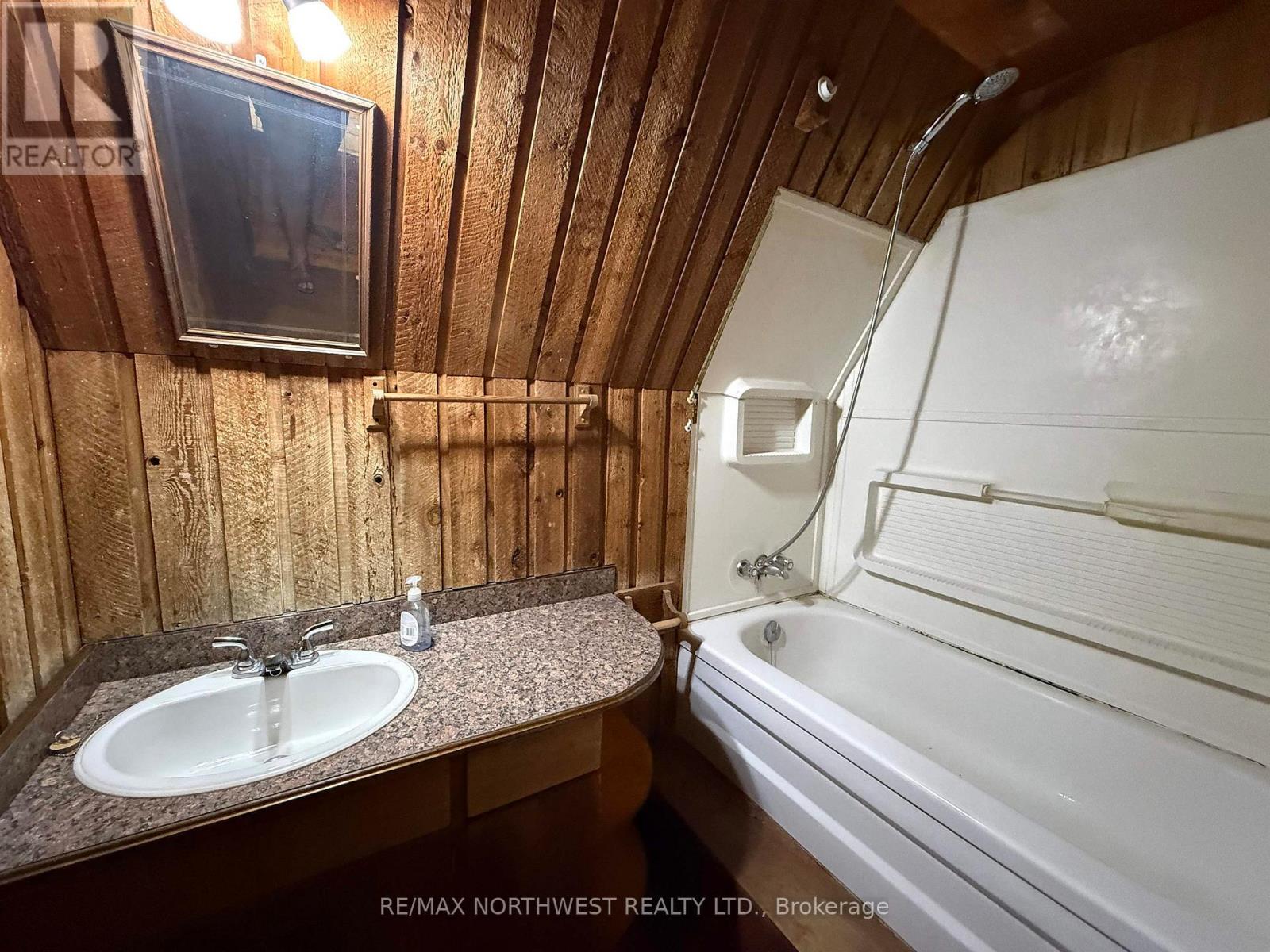 242 Longbow Lake Road, Kenora Remote Area, Ontario  P0X 1H0 - Photo 14 - X13481466