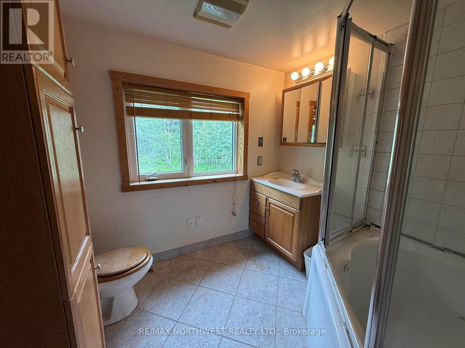 242 Longbow Lake Road, Kenora Remote Area, Ontario  P0X 1H0 - Photo 11 - X13481466