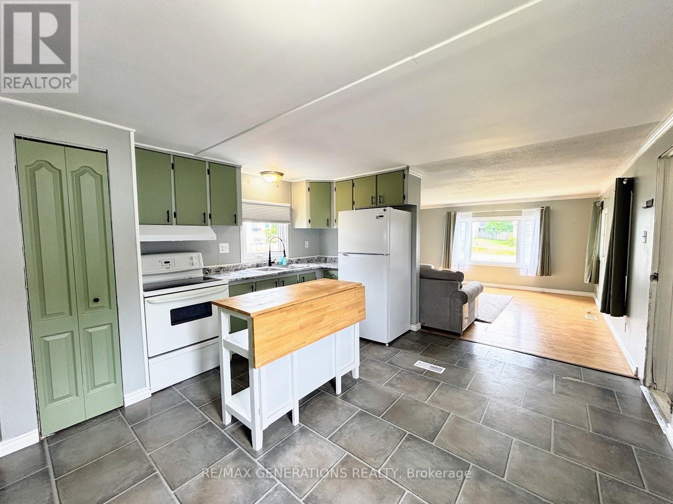 54 Jackson Crescent, Marathon, Ontario  P0T 2E0 - Photo 6 - X13475436