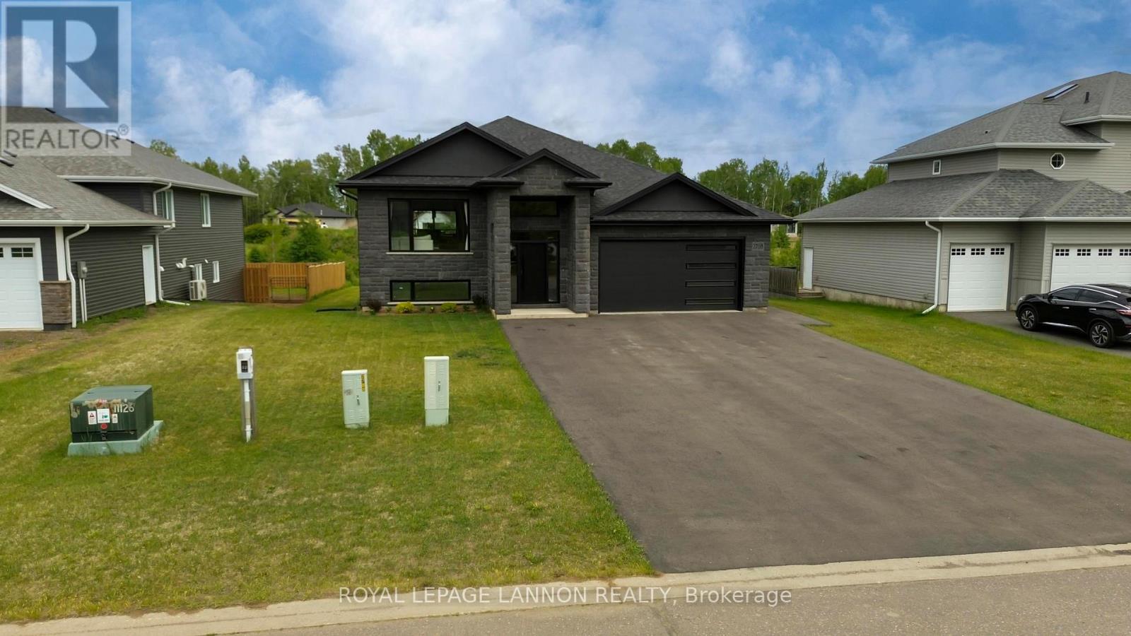 2708 King George's Park Dr., Oliver Paipoonge, Ontario  P7K 0V4 - Photo 2 - X13488056